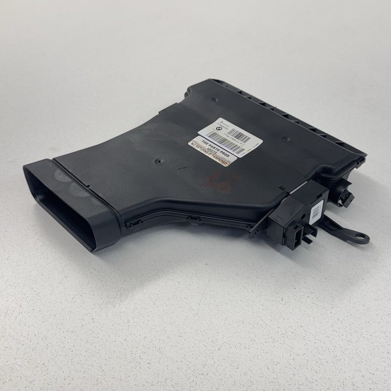9 217 996 / 9217996 11-16 BMW F10 Right Rear Auxiliary Foot Floor AC Air Heater Blower Vent OEM