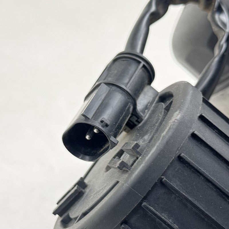 7 836 449 / 7836449 06-10 BMW M6 E63 E64 SECONDARY AIR PUMP W/ ENGINE OIL COOLER FILTER ASSEMBLY OEM