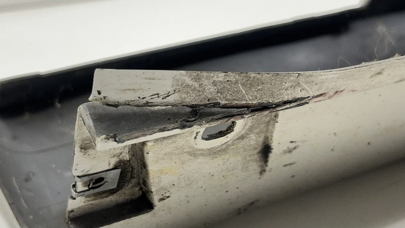 5177 7 898 214 / 51777898214 06-10 BMW M6 E63 E64 PASSENGER RIGHT SIDE SKIRT ROCKER PANEL COVER TRIM OEM