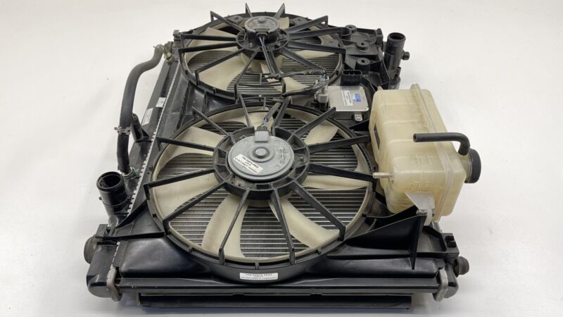 89257-30070 / 89257 30070 / 8925730070 07-12 LEXUS LS460 RADIATOR CONDENSER FAN ASSEMBLY OEM