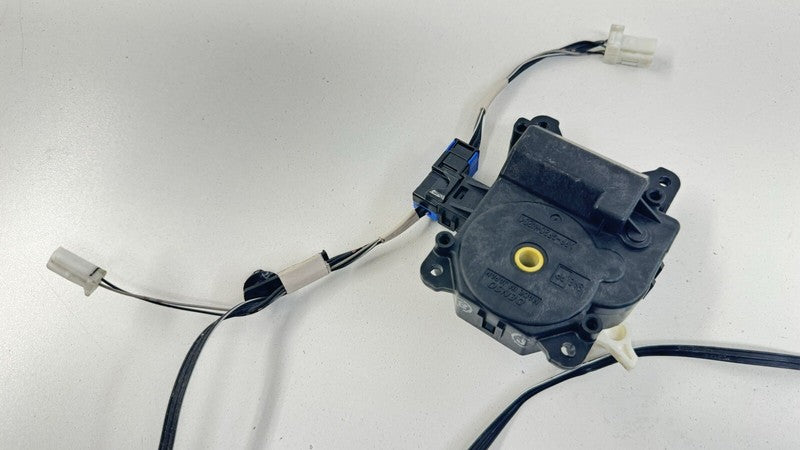063800-0172 / 063800 0172 / 0638000172 08-14 LEXUS IS F HVAC BOX HEATER AC FLAP MOTOR AIR MIX ACTUATOR SET OEM