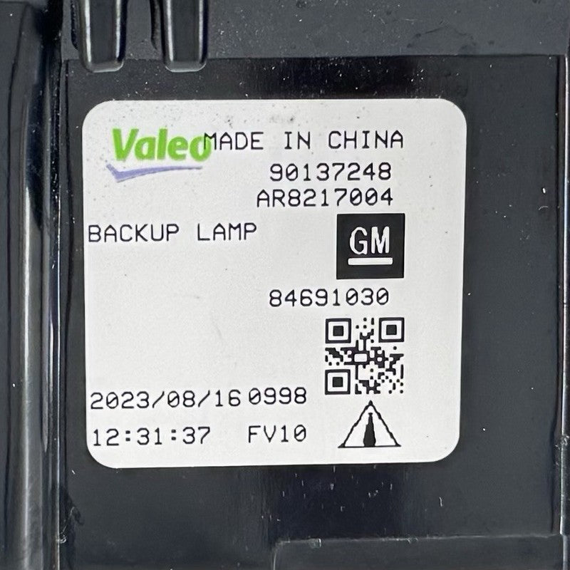 84691030 22-24 CADILLAC CT5 V BLACKWING REAR BUMPER BACKUP BACK UP REVERSE LIGHT LAMP OEM