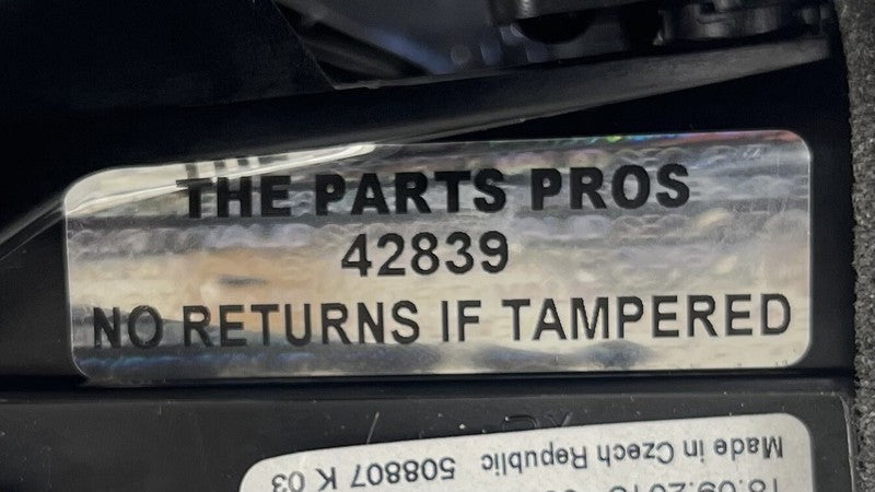 970.553.171 / 970 553 171 / 970553171 10-16 PORSCHE PANAMERA REAR LEFT AND RIGHT AIR VENT GRILLE GRILL TRIM PAIR OEM