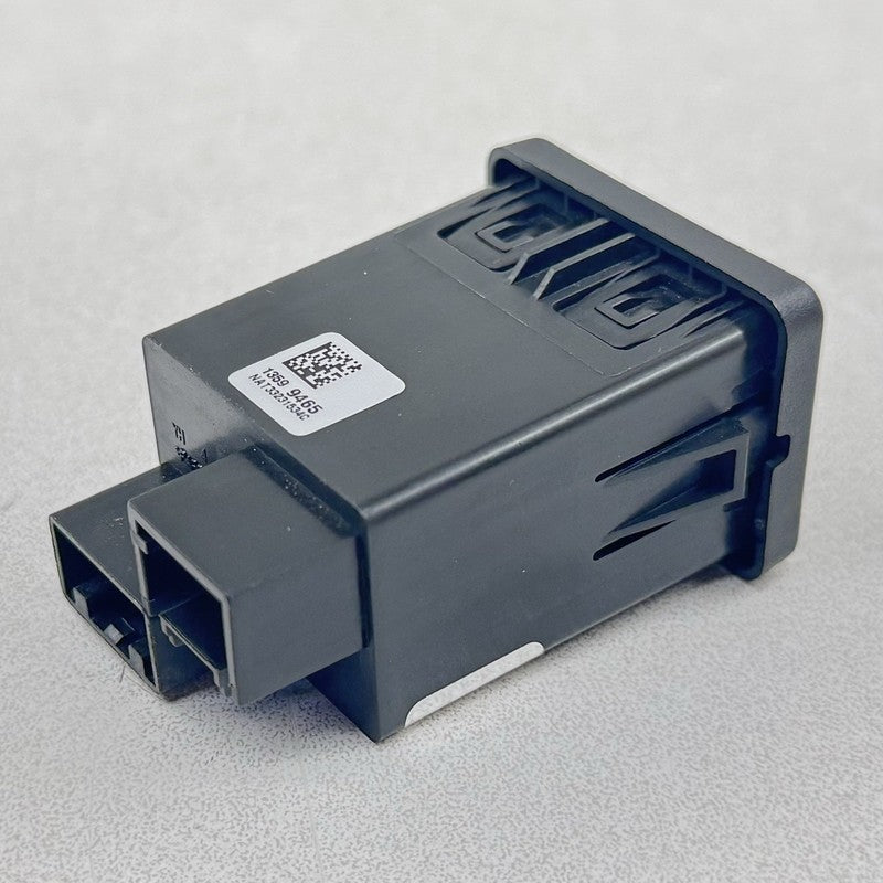 1359 9465 / 13599465 22-24 CADILLAC CT5 V BLACKWING SD CARD SLOT READER WITH SD CARD 13599465 OEM