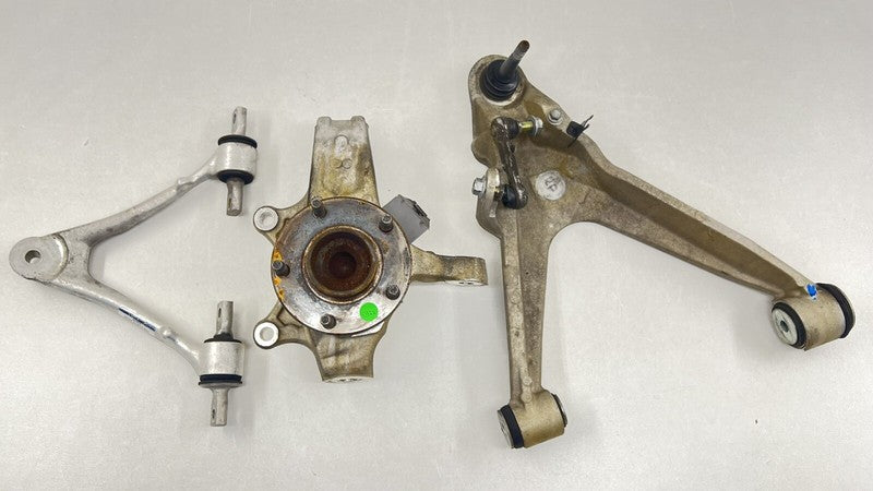 10326694 01-04 CORVETTE C5 Z06 RIGHT FRONT SPINDLE KNUCKLE HUB WITH CONTROL ARM SET OEM