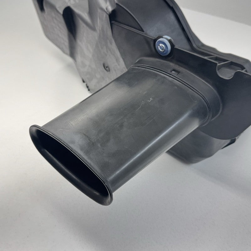 987.110.021.00 / 987 110 021 00 / 98711002100 06-08 Porsche Boxster Cayman S 987 Air Cleaner Box Air Filter Intake Box O