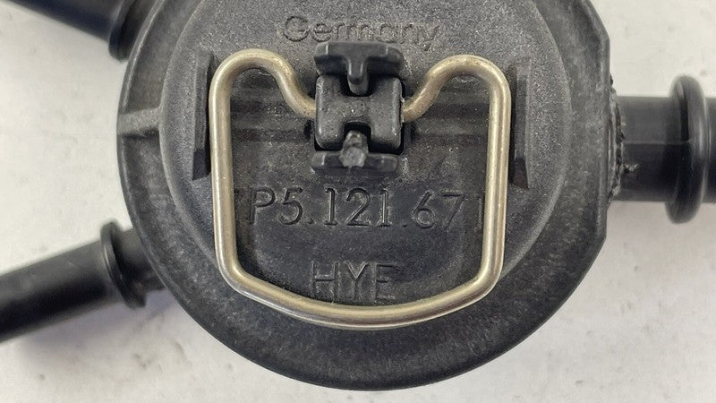 7P5.121.671 / 7P5 121 671 / 7P5121671 10-16 PORSCHE PANAMERA MOTOR ENGINE COOLANT BLEEDER VALVE 7P5121671 OEM