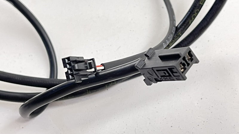 2218001548 / A2218001548 / A 221 800 15 48 1548 07-13 MERCEDES BENZ S550 W221 REAR TRUNK HYDRAULIC PULL DOWN CLOSE PUMP 