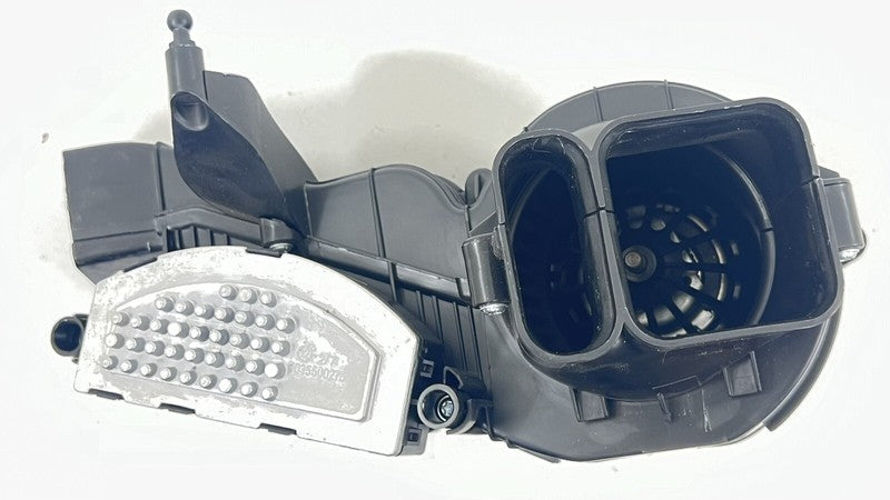 8T0 820 521 A / 8T0820521A 13-18 BENTLEY FLYING SPUR RIGHT HVAC AC AIR BOOSTER BLOWER MOTOR W/ RESISTOR OEM