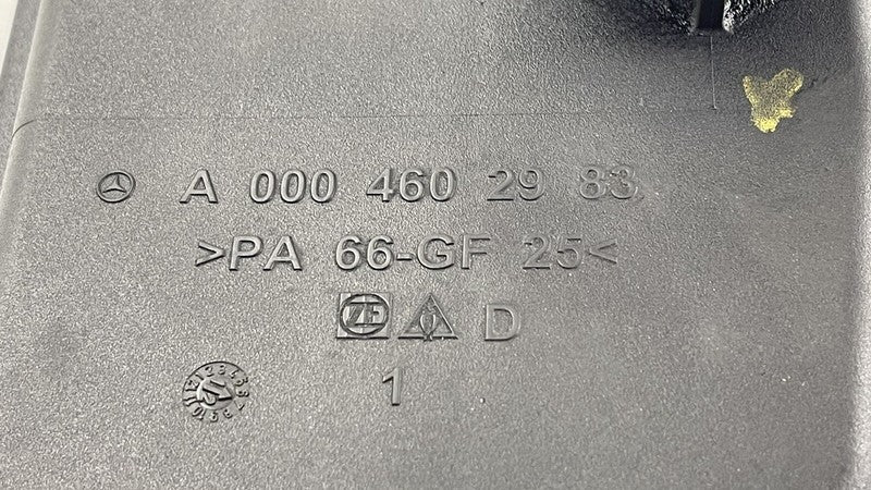 0004602983 / A0004602983 / A 000 460 29 83 2983 12-14 MERCEDES BENZ W204 C250 POWER STEERING PUMP RESERVOIR TANK BOTTLE 