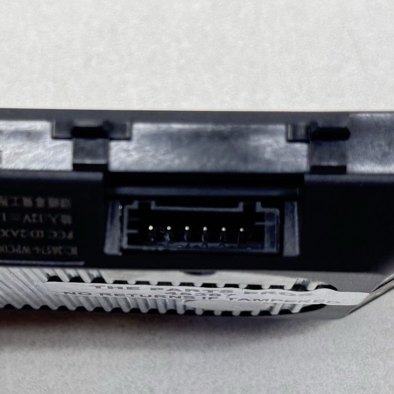 5NA-980-611-A / 5NA.980.611.A / 5NA 980 611 A / 5NA980611A 22-25 VOLKSWAGEN GOLF R MK8 CENTER CONSOLE WIRELESS CHARGE PH