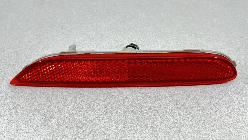 250-18165 / 250 18165 / 25018165 24-25 NISSAN Z NISMO DRIVER LEFT REAR BUMPER REFLECTOR SIDE MARKER 250-18165 OEM