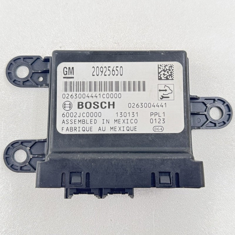 20925650 12-15 Chevrolet Camaro ZL1 Parking Park Assist Aid Control Module 20925650 OEM