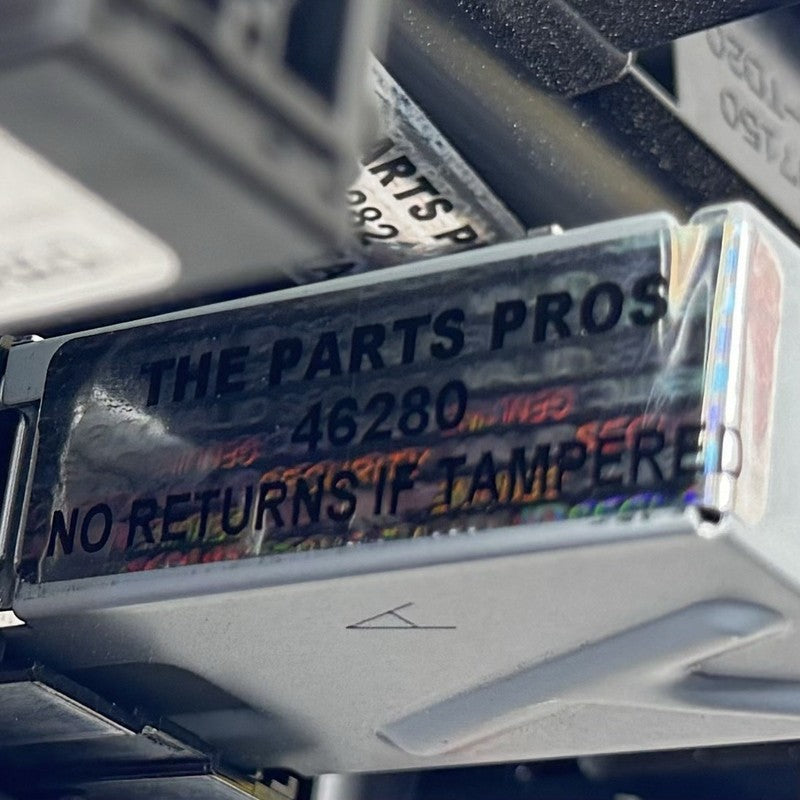 726123001 23-25 TOYOTA PRIUS CENTER CONSOLE DUAL INPUT TYPE C CHARGING PORT WITH TRIM OEM