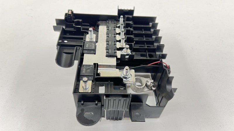 84986478 22-24 CADILLAC CT4 V BLACKWING REAR BATTERY FUSE RELAY JUNCTION BOX 84986478 OEM