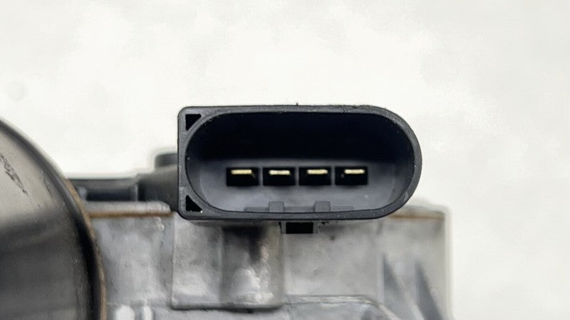 7 193 995 / 7193995 06-10 BMW M6 E63 E64 FRONT WINDSHIELD WIPER MOTOR 7193995 OEM