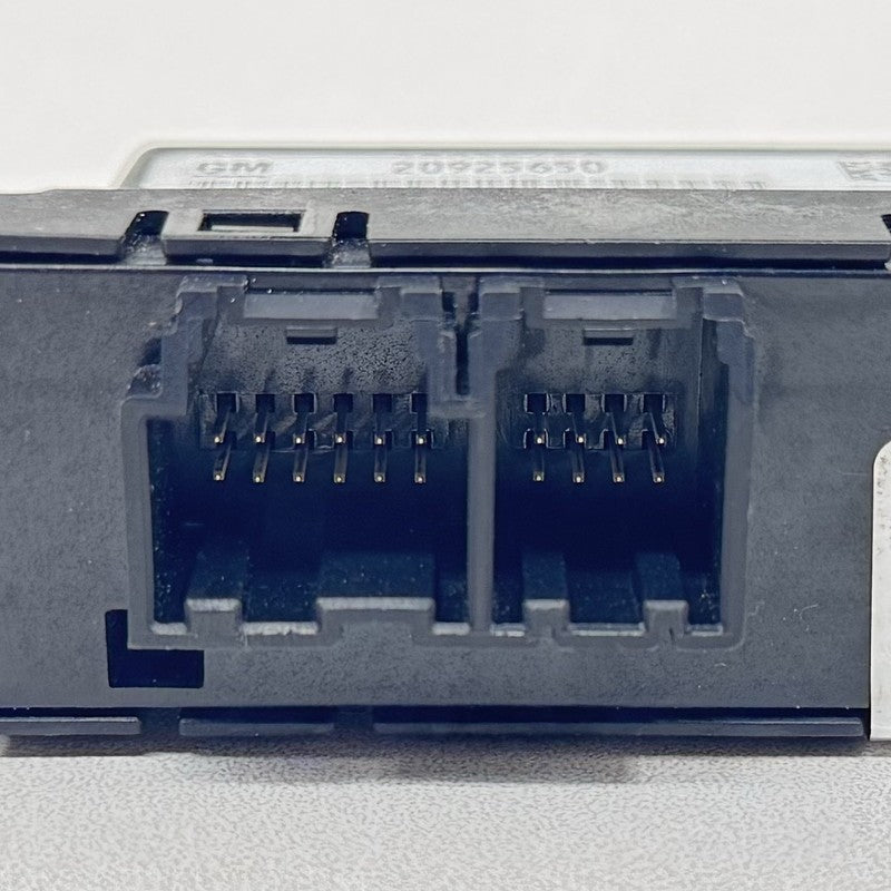 20925650 12-15 Chevrolet Camaro ZL1 Parking Park Assist Aid Control Module 20925650 OEM