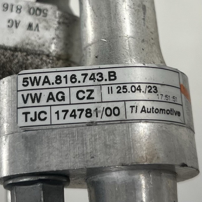 5WB-816-738-C / 5WB 816 738 C / 5WB816738C 22-25 VOLKSWAGEN GOLF R MK8 HVAC AIR CONDITIONING AC HOSE LINE PIPE SET OEM