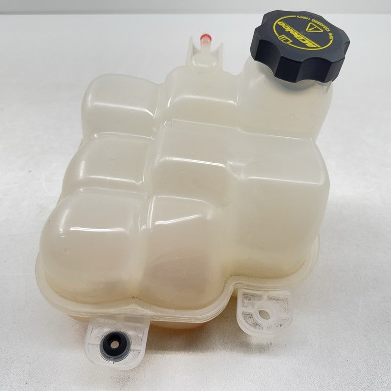 8493 6076 / 84936076 22-25 CADILLAC CT4 CT5 V BLACKWING COOLANT OVERFLOW RESERVOIR BOTTLE OEM