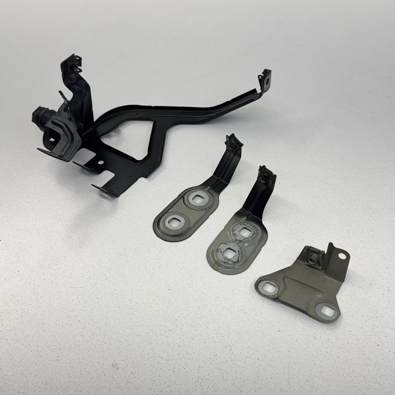 12-16 BMW M5 F10 Driver Left Front Side Fender Wing Holder Bracket Set OEM