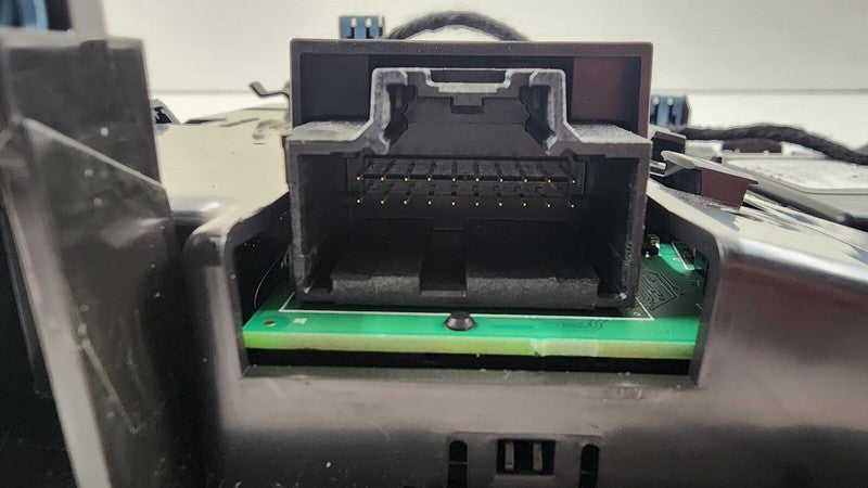 84895421 20-23 CADILLAC CT4 FRONT OVERHEAD CONSOLE LIGHT LAMP CONTROL PANEL DOME OEM