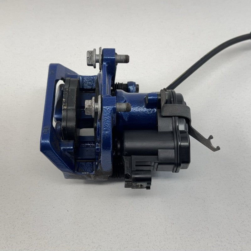 2 284 103 / 2284103 12-18 BMW M5 M6 F06 F10 F12 F13 Driver Left Rear Brake Caliper W/ Rotor Blue OEM