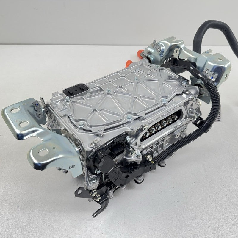 G9200-47380 / G9200 47380 / G920047380 23-24 TOYOTA PRIUS HYBRID DC INVERTER ASSEMBLY WITH CONVERTER G9200-47380 OEM