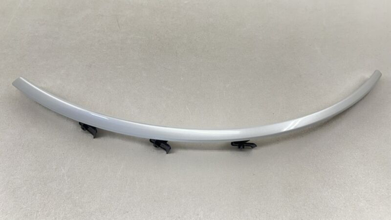 63873-6GR0B / 63873 6GR0B / 638736GR0B 24-25 NISSAN Z NISMO LEFT & RIGHT FRONT FENDER FLARE TRIM MOULDING WHITE OEM