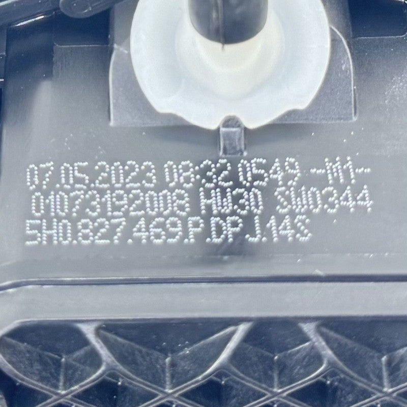 5H0 971 375 / 5H0-971-375 / 5H0.971.375 / 5H0971375 22-25 Volkswagen Golf R MK8 Tailgate Lid Handle Actuator W/ Rear Vie