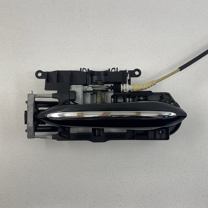 X4718722813 12-16 BMW M5 F10 Passenger Right Front Exterior Door Handle Black OEM