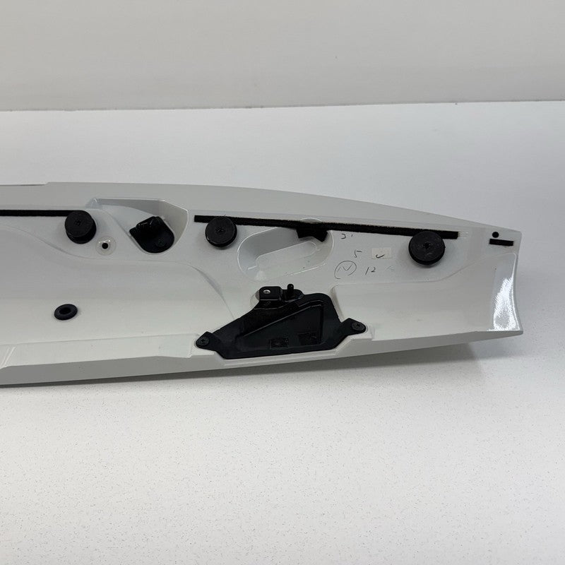 82819-48280 / 82819 48280 / 8281948280 08-13 Toyota Highlander Rear Tailgate Spoiler Wing W/ Third Brake Light OEM