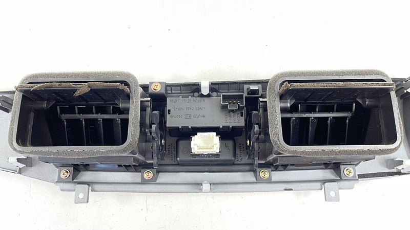 MR532228 03-06 MITSUBISHI EVOLUTION 8 9 CENTER DASH AIR VENT W/ CLOCK & HAZARD SWITCH OEM