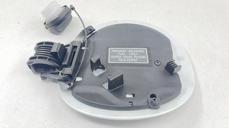 78830-6GP0A / 78830 6GP0A / 788306GP0A 22-25 NISSAN Z FUEL TANK GAS CAP DOOR LID COVER WHITE 78830-6GP0A OEM