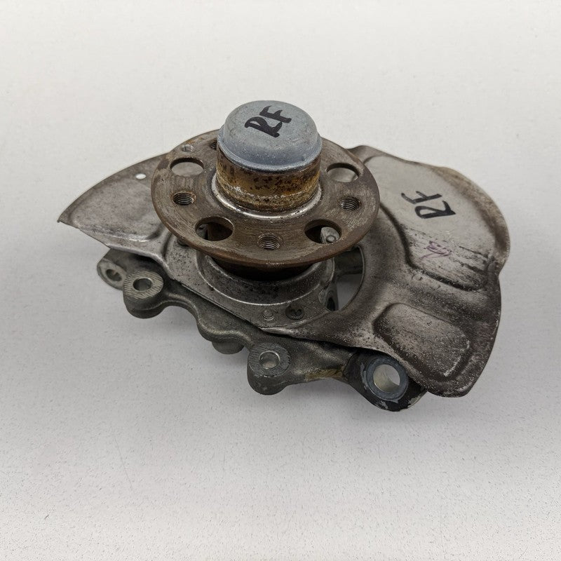 12-18 Mercedes W218 CLS550 RWD Right Front Spindle Knuckle Hub Wheel B