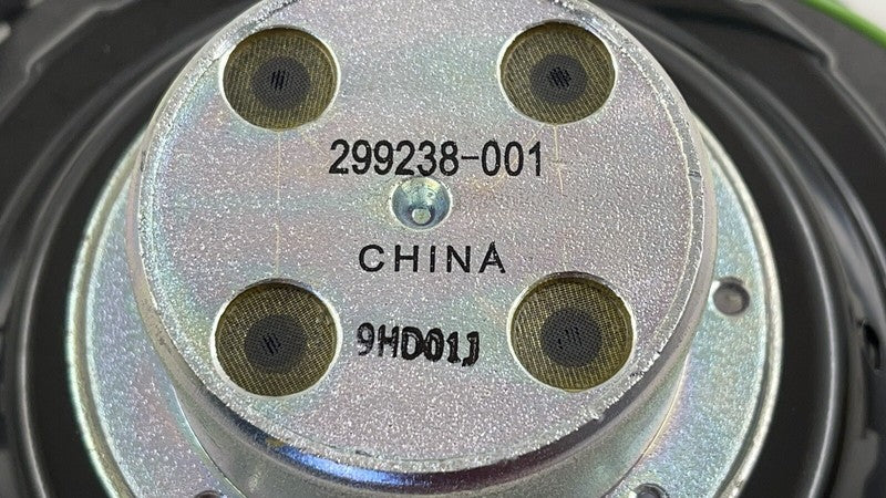 299238-001 / 299238 001 / 299238001 10-16 PORSCHE PANAMERA REAR SUBWOOFER BASSBOX SPEAKER 299238-001 OEM