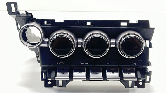 72311CC030 / 72311 CC030 22-24 TOYOTA GR86 HVAC AC TEMPERATURE CLIMATE CONTROL SWITCH 72311CC030 OEM