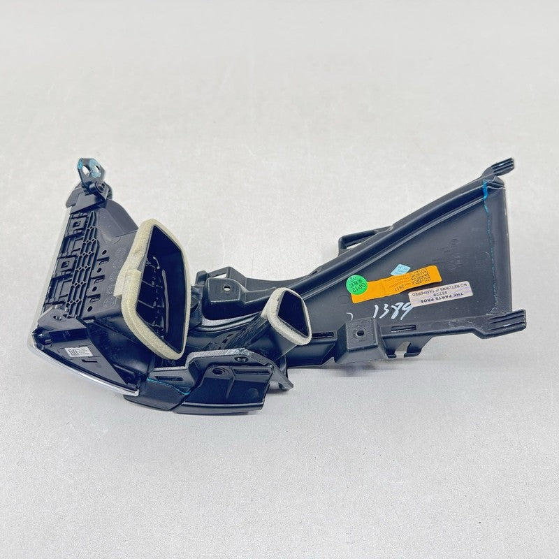 8485 3511 / 84853511 22-24 CADILLAC CT5 V BLACKWING LEFT DASH AC AIR VENT GRILLE WITH COVER TRIM OEM