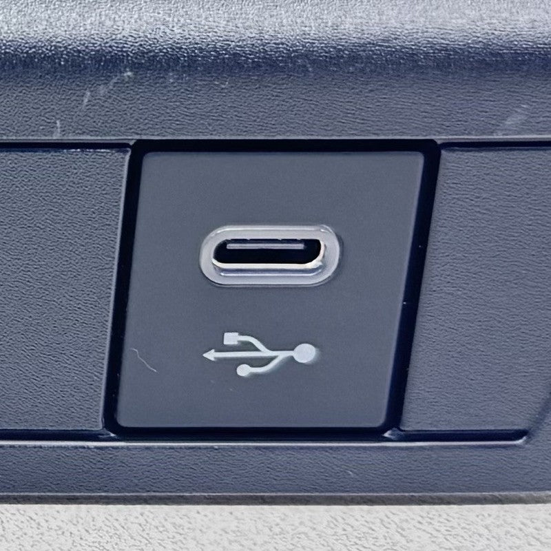 726123001 23-25 TOYOTA PRIUS CENTER CONSOLE DUAL INPUT TYPE C CHARGING PORT WITH TRIM OEM