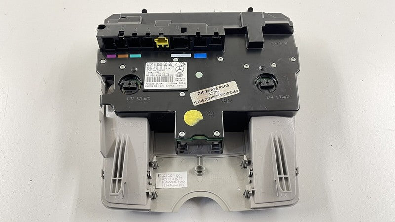 2168205226 / A2168205226 / A 216 820 52 26 5226 07-09 MERCEDES BENZ W221 S550 FRONT OVERHEAD CONSOLE READING LIGHT DOME 