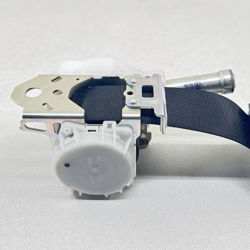 7X4150-P / 7X4150 P / 7X4150P 23-25 TOYOTA PRIUS DRIVER LEFT FRONT SEATBELT SEAT BELT RETRACTOR BLACK OEM