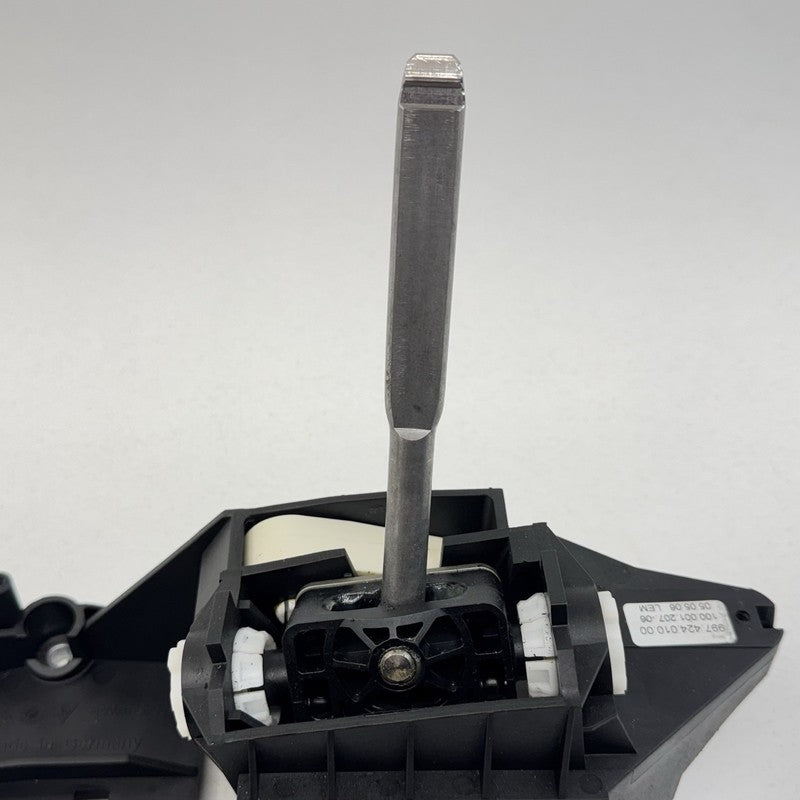 997 424 010 00 / 99742401000 05-12 Porsche 911 997 Boxster Cayman 987 Manual Transmission Gear Box Shift OEM