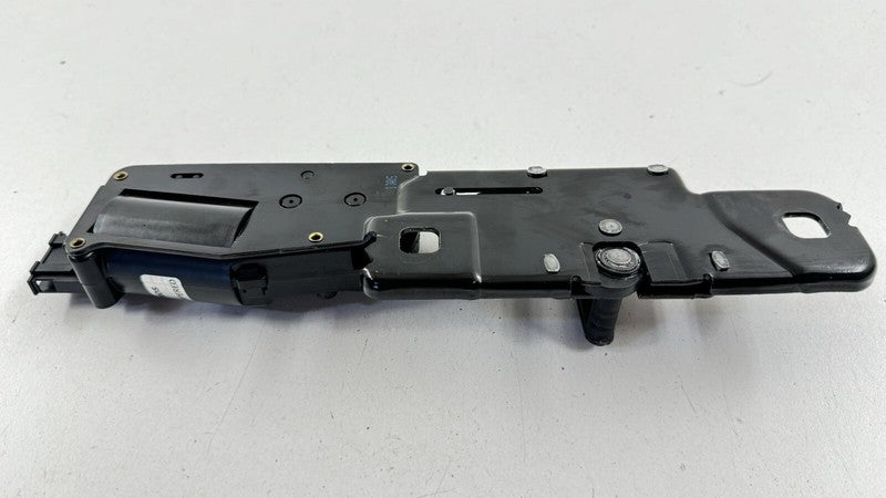 4H0 827 383 A / 4H0827383A 11-18 AUDI A6 A7 A8 S6 S7 S8 TRUNK STRIKER PLATE ACTUATOR MOTOR 4H0827383A OEM