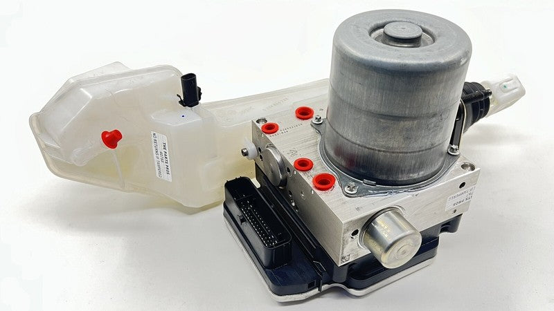 8682 3849 / 86823849 22-24 CADILLAC CT4 V BLACKWING MANUAL ABS PUMP ANTI BRAKE LOCK PUMP MODULE OEM