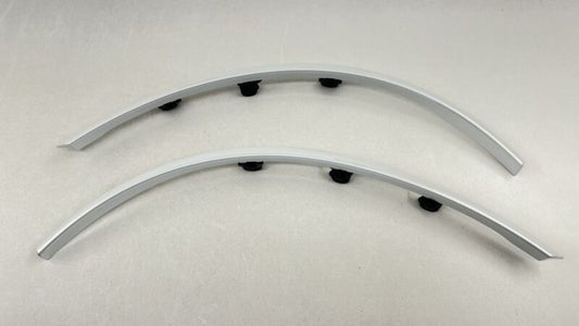 63873-6GR0B / 63873 6GR0B / 638736GR0B 24-25 NISSAN Z NISMO LEFT & RIGHT FRONT FENDER FLARE TRIM MOULDING WHITE OEM