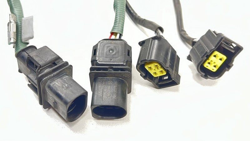 A 006 542 20 18 2018 / A0065422018 / 0065422018 12-18 MERCEDES BENZ CLS550 W218 AIR FUEL RATIO OXYGEN O2 SENSOR SET OF 4