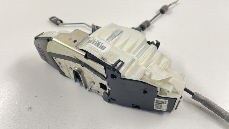 2217201635 / A2217201635 / A 221 720 16 35 1635 07-13 MERCEDES W221 S CLASS PASSENGER RIGHT FRONT DOOR LOCK LATCH ACTUAT