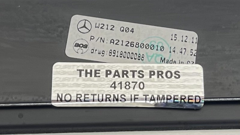 A 212 680 00 10 0010 / A2126800010 / 2126800010 12-18 MERCEDES BENZ CLS550 W218 REAR TRUNK CARGO STORAGE BOX COMPARTMENT