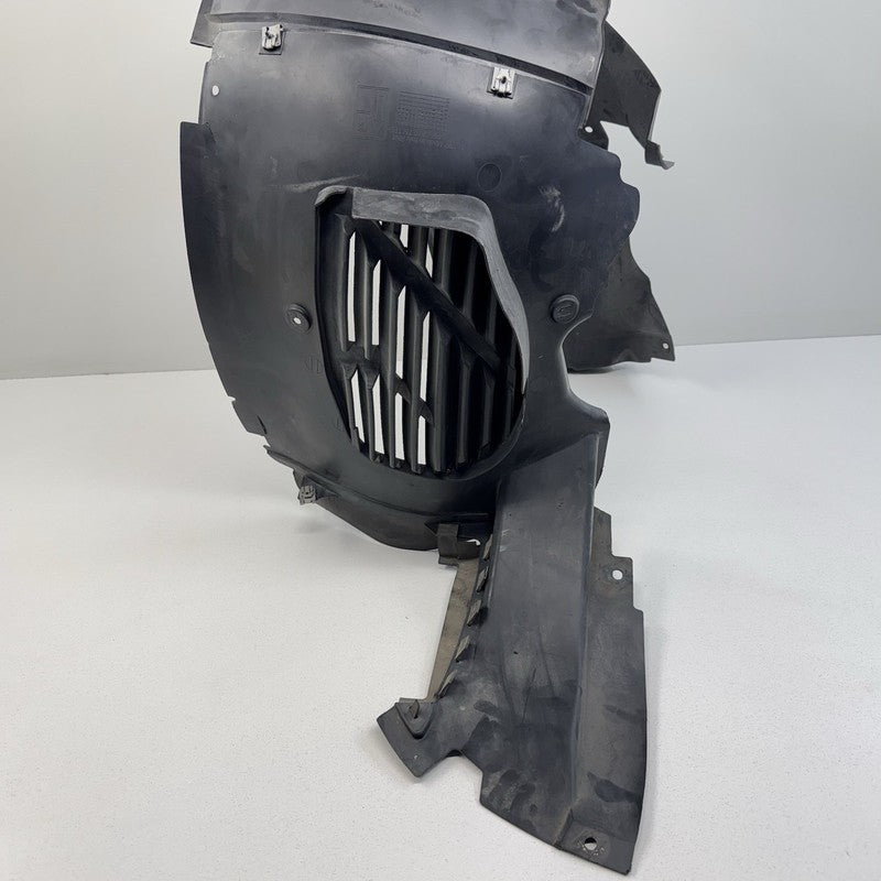 987.504.204.00 / 987 504 204 00 / 98750420400 05-12 Porsche Boxster Cayman 987 Right Front Wheel Arch Splash Guard OEM