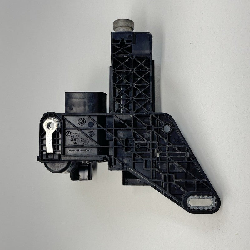 9 356 159 / 9356159 BMW F80 F82 F87 F30 F32 F36 Rear Battery Fuse Relay Junction Box 9356159 OEM