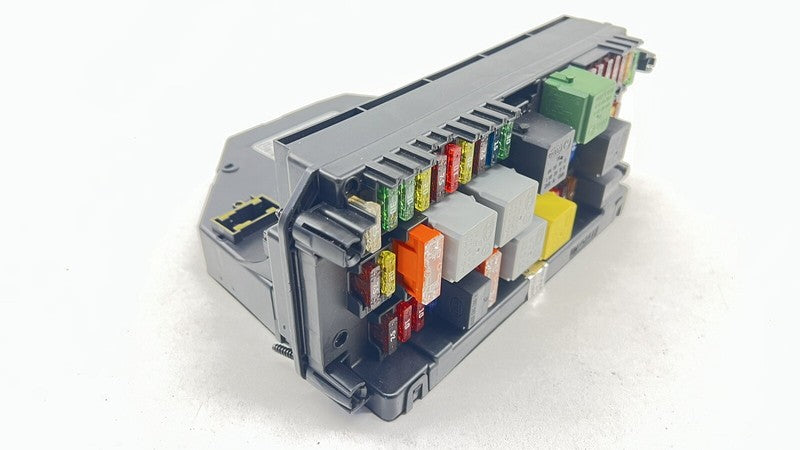 A 212 900 61 12 6112 / A2129006112 / 2129006112 12-14 MERCEDES BENZ CLS550 W218 FRONT SAM FUSE RELAY JUNCTION BOX SAM MO